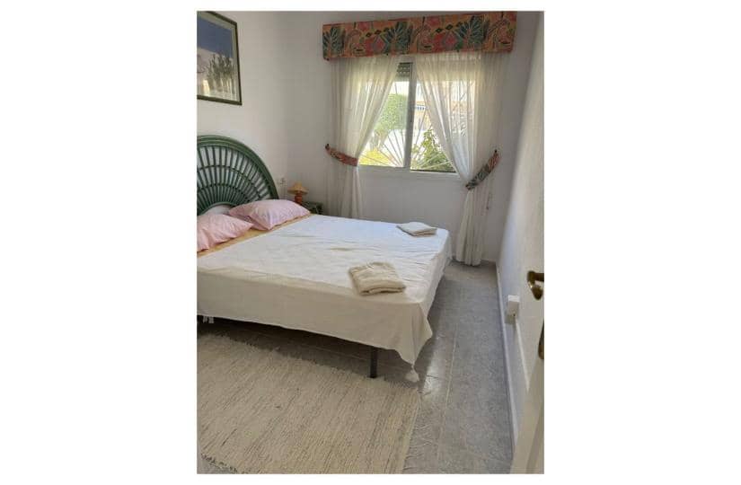 Bungalow de 2 habitaciones en Doña Pepa en venta con piscina garaje - 165.000 € (Ref: 9740230)