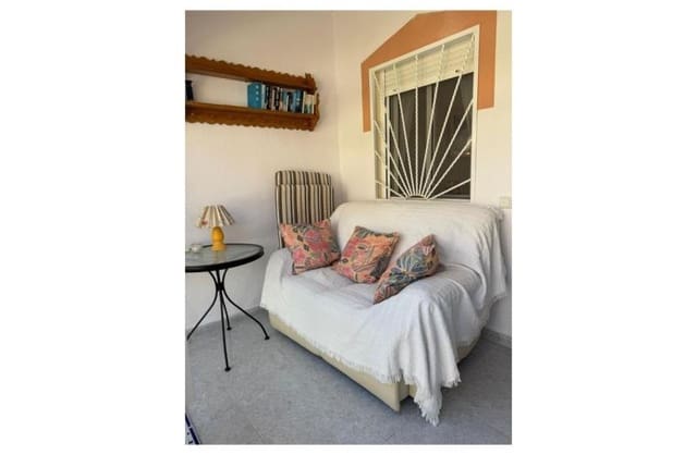 Bungalow de 2 habitaciones en Doña Pepa, Rojales en venta con piscina garaje - 165.000 € (Ref: 9740230)