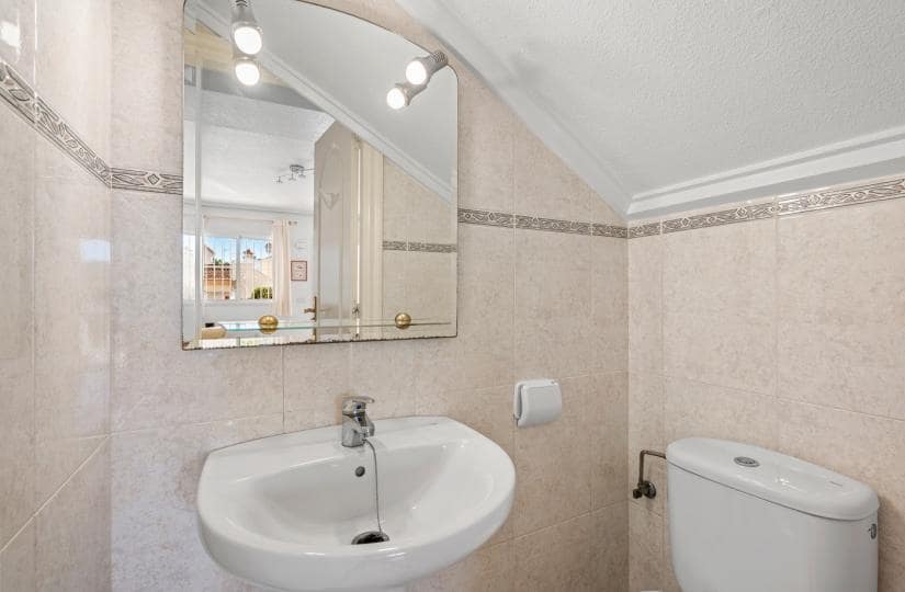 2 Zimmer Haus zu verkaufen in Ciudad Quesada mit Pool - 165.000 € (Ref: 9745278)