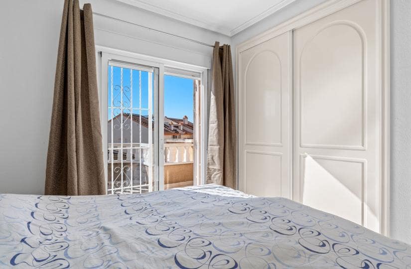 2 Zimmer Haus zu verkaufen in Ciudad Quesada mit Pool - 165.000 € (Ref: 9745278)