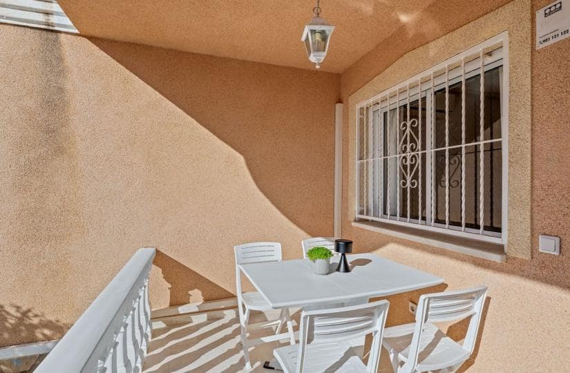 2 Zimmer Haus zu verkaufen in Ciudad Quesada mit Pool - 165.000 € (Ref: 9745278)