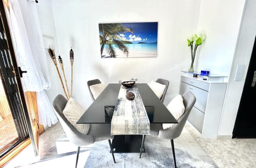 Casa de 2 habitaciones en Playa Flamenca en venta con piscina garaje - 259.000 € (Ref: 9746768)