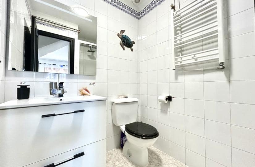 Casa de 2 habitaciones en Playa Flamenca en venta con piscina garaje - 259.000 € (Ref: 9746768)