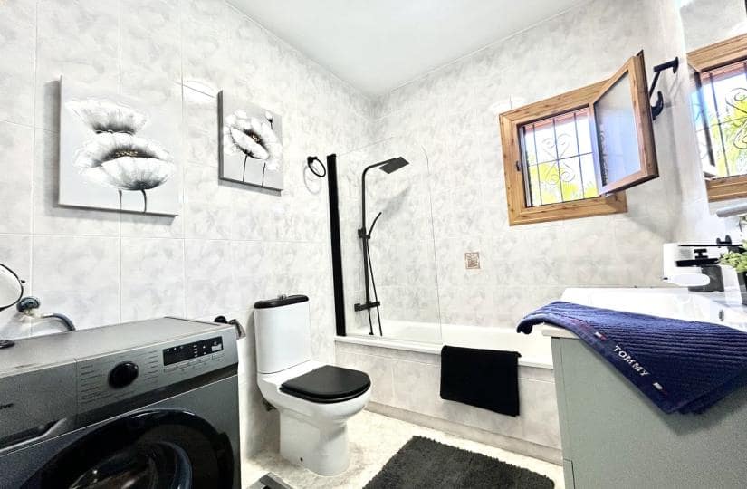 Casa de 2 habitaciones en Playa Flamenca en venta con piscina garaje - 259.000 € (Ref: 9746768)