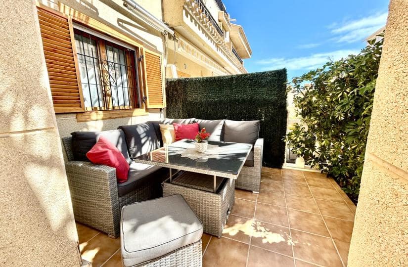 Casa de 2 habitaciones en Playa Flamenca en venta con piscina garaje - 259.000 € (Ref: 9746768)