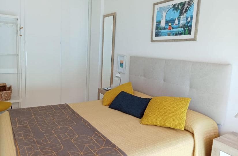 1 chambre Appartement à vendre à Torrevieja avec piscine garage - 175 000 € (Ref: 9763599)