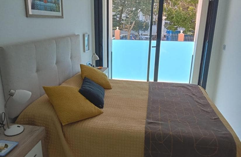 1 chambre Appartement à vendre à Torrevieja avec piscine garage - 175 000 € (Ref: 9763599)