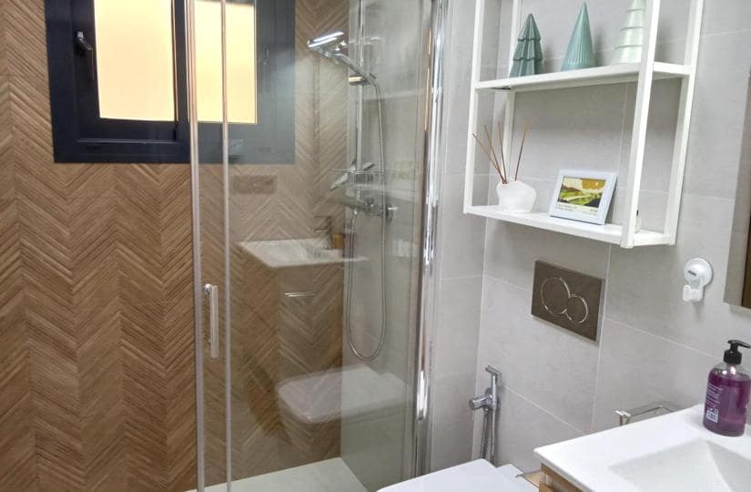 1 chambre Appartement à vendre à Torrevieja avec piscine garage - 175 000 € (Ref: 9763599)