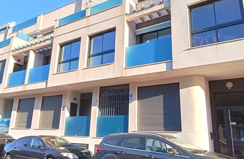 1 chambre Appartement à vendre à Torrevieja avec piscine garage - 175 000 € (Ref: 9763599)