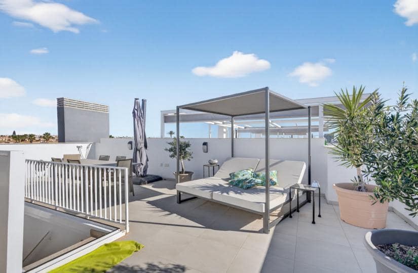 2 slaapkamer Penthouse te koop in Playa Flamenca met zwembad garage - € 499.000 (Ref: 9764858)