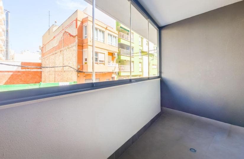 2 chambre Appartement à vendre à Torrevieja avec piscine garage - 274 000 € (Ref: 9764860)