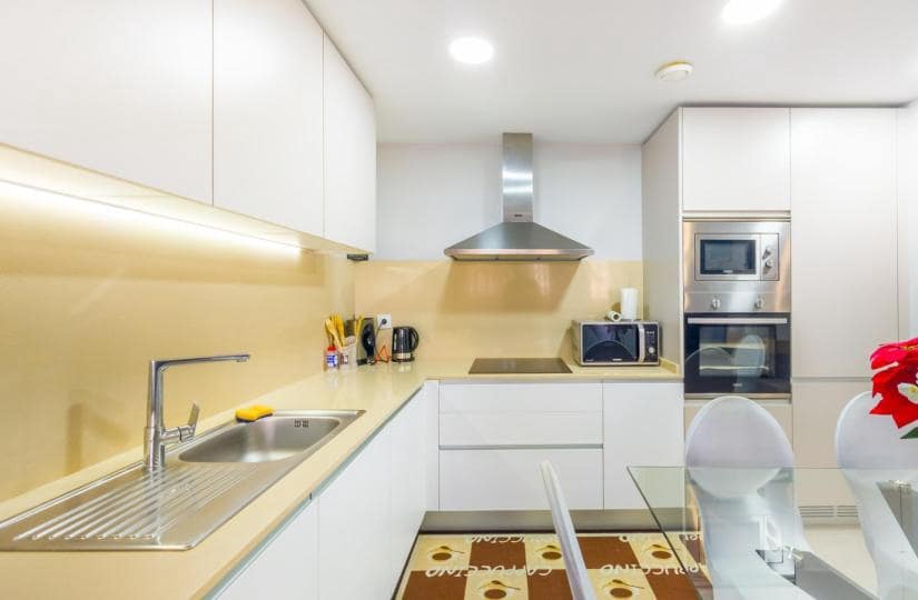 2 chambre Appartement à vendre à Torrevieja avec piscine garage - 274 000 € (Ref: 9764860)