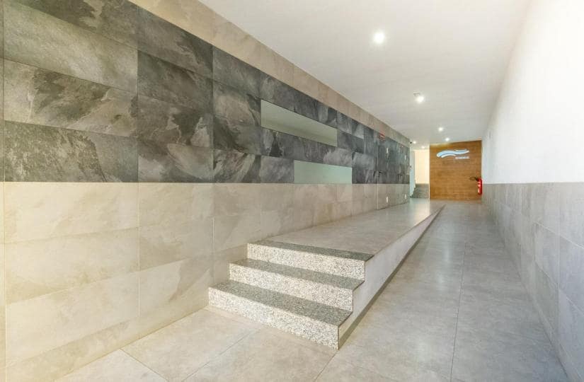 2 chambre Appartement à vendre à Torrevieja avec piscine garage - 274 000 € (Ref: 9764860)