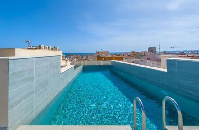 2 chambre Appartement à vendre à Las Piscinas Naturales, Torrevieja avec piscine garage - 274 000 € (Ref: 9764860)