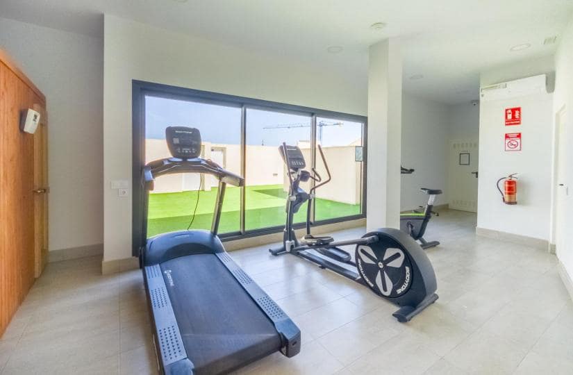 2 chambre Appartement à vendre à Torrevieja avec piscine garage - 274 000 € (Ref: 9764860)