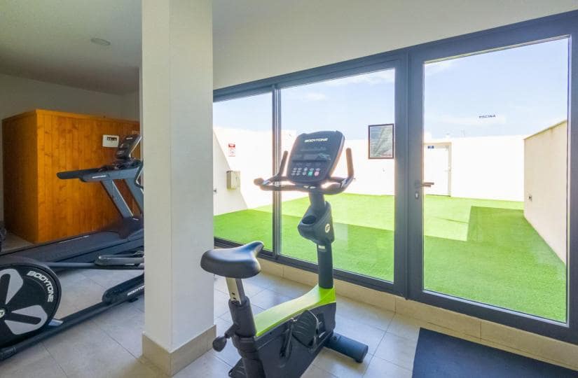 2 chambre Appartement à vendre à Torrevieja avec piscine garage - 274 000 € (Ref: 9764860)