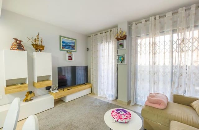 2 chambre Appartement à vendre à Las Piscinas Naturales, Torrevieja avec piscine garage - 274 000 € (Ref: 9764860)