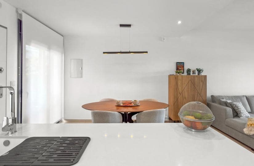 Apartamento de 2 habitaciones en Pilar de la Horadada en venta con piscina garaje - 354.000 € (Ref: 9764862)