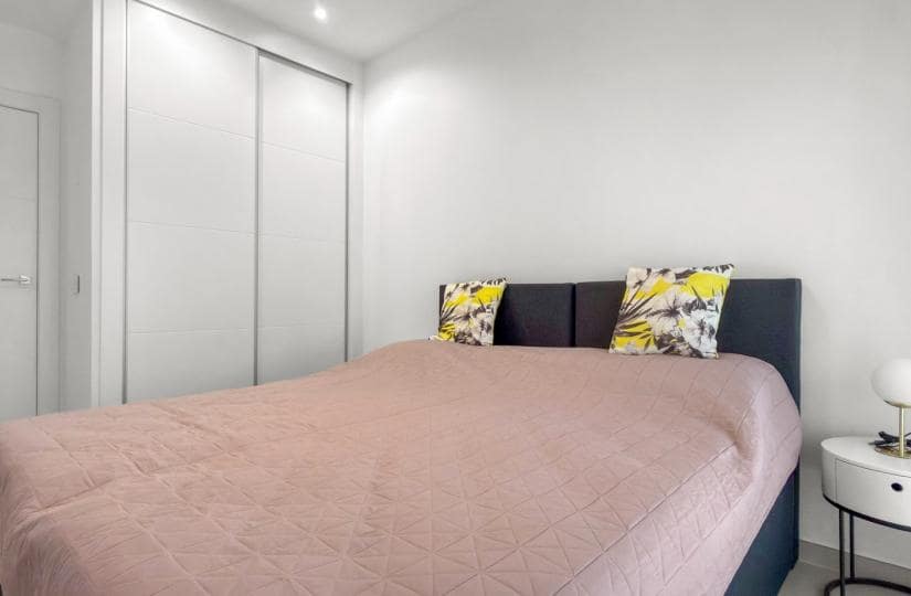 Apartamento de 2 habitaciones en Pilar de la Horadada en venta con piscina garaje - 354.000 € (Ref: 9764862)