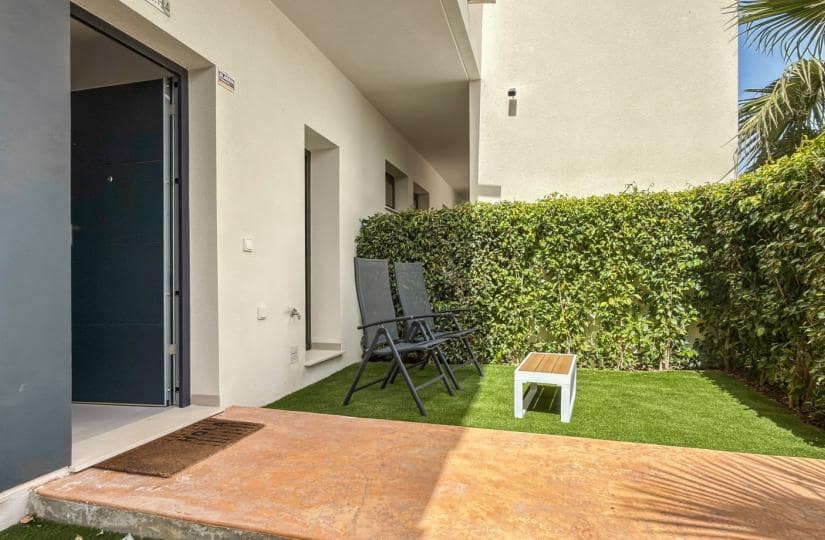 Apartamento de 2 habitaciones en Pilar de la Horadada en venta con piscina garaje - 354.000 € (Ref: 9764862)