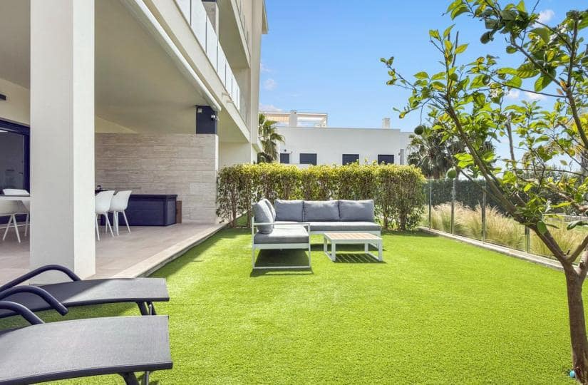 Apartamento de 2 habitaciones en Pilar de la Horadada en venta con piscina garaje - 354.000 € (Ref: 9764862)