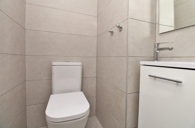 3 soveværelse Villa til salg i Orihuela Costa med swimmingpool garage - € 499.000 (Ref: 9764863)