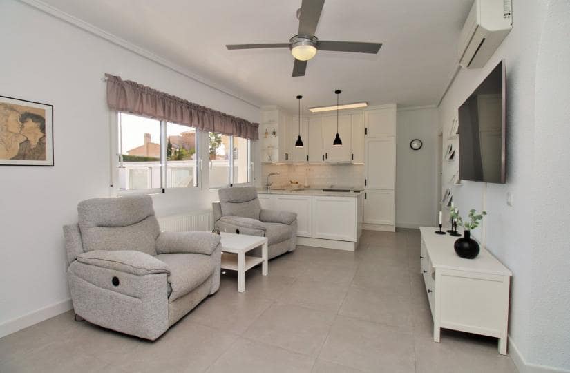 3 soveværelse Villa til salg i Orihuela Costa med swimmingpool garage - € 499.000 (Ref: 9764863)