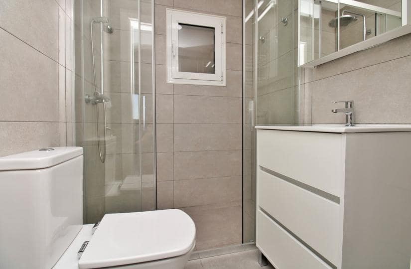 3 soveværelse Villa til salg i Orihuela Costa med swimmingpool garage - € 499.000 (Ref: 9764863)