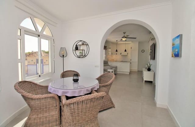 3 soveværelse Villa til salg i Blue Lagoon med swimmingpool garage - € 499.000 (Ref: 9764863)