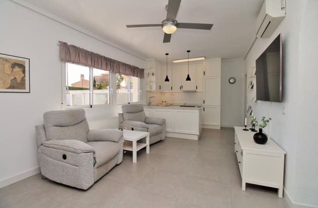 3 soveværelse Villa til salg i Blue Lagoon med swimmingpool garage - € 499.000 (Ref: 9764863)