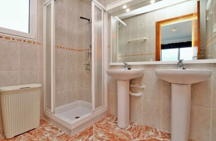 3 soveværelse Villa til salg i Orihuela Costa med swimmingpool garage - € 499.000 (Ref: 9764863)