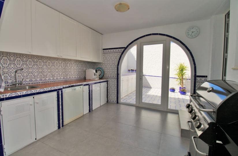 3 soveværelse Villa til salg i Orihuela Costa med swimmingpool garage - € 499.000 (Ref: 9764863)