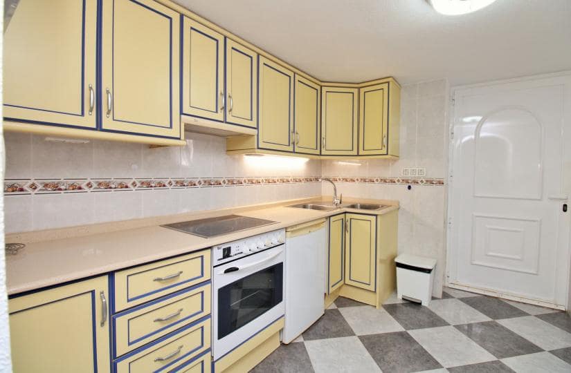 3 soveværelse Villa til salg i Orihuela Costa med swimmingpool garage - € 499.000 (Ref: 9764863)