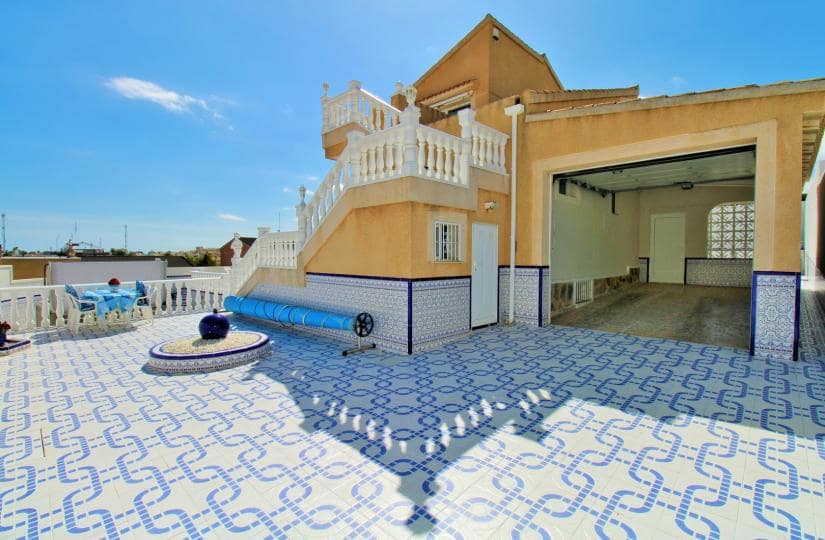 3 soveværelse Villa til salg i Orihuela Costa med swimmingpool garage - € 499.000 (Ref: 9764863)