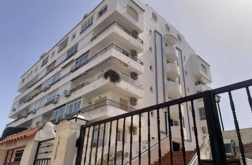 Appartement à vendre à Torrevieja avec piscine garage - 105 000 € (Ref: 9764864)