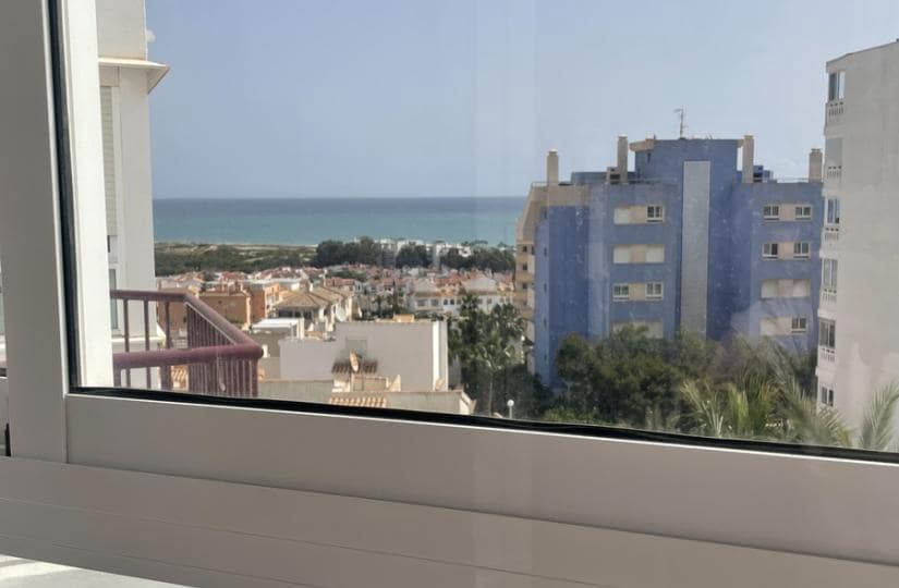 Appartement à vendre à Torrevieja avec piscine garage - 105 000 € (Ref: 9764864)