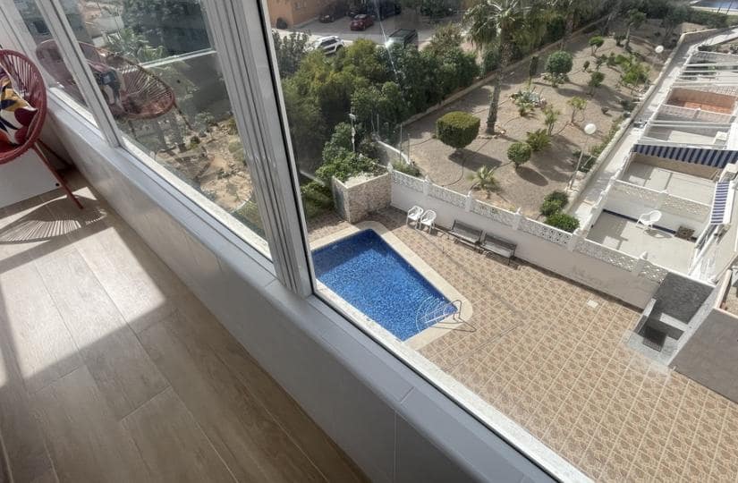 Appartement à vendre à Torrevieja avec piscine garage - 105 000 € (Ref: 9764864)