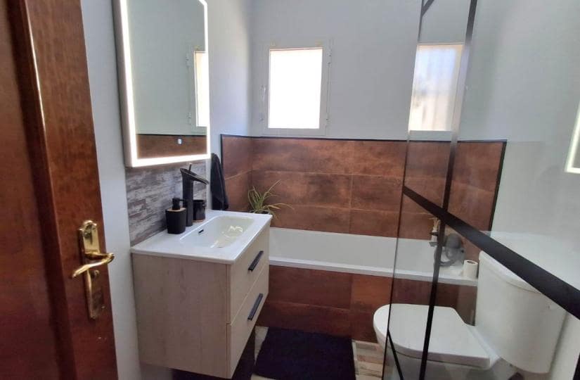 4 makuuhuone Huvila myytävänä paikassa Dona Pepa mukana 
autotalli - 395 000 € (Ref: 9764865)