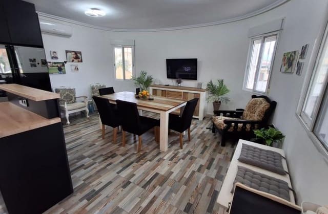 4 Zimmer Villa zu verkaufen in Doña Pepa, Rojales mit Garage - 395.000 € (Ref: 9764865)