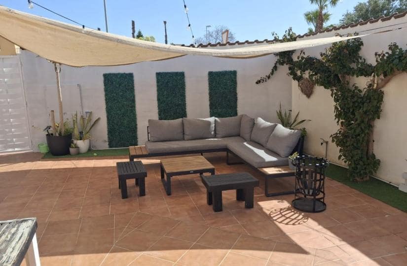 4 makuuhuone Huvila myytävänä paikassa Dona Pepa mukana 
autotalli - 395 000 € (Ref: 9764865)