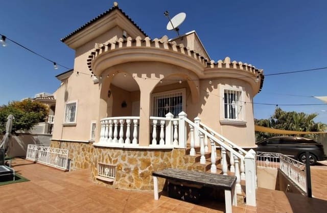 4 Zimmer Villa zu verkaufen in Doña Pepa, Rojales mit Garage - 395.000 € (Ref: 9764865)