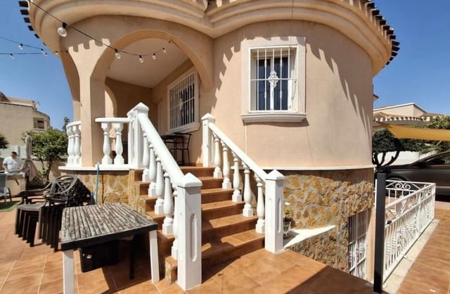 4 Zimmer Villa zu verkaufen in Doña Pepa, Rojales mit Garage - 395.000 € (Ref: 9764865)