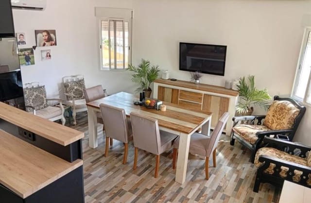 4 Zimmer Villa zu verkaufen in Doña Pepa, Rojales mit Garage - 395.000 € (Ref: 9764865)