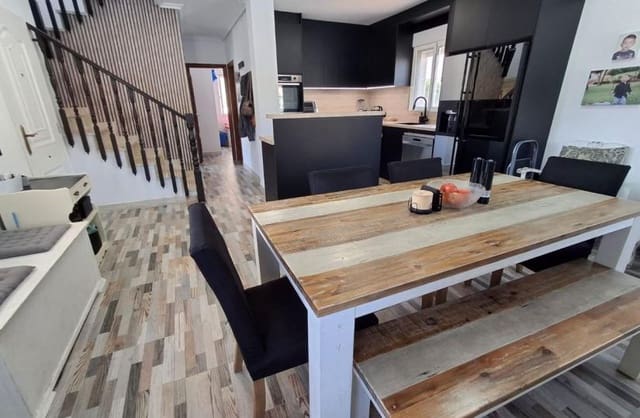 4 Zimmer Villa zu verkaufen in Doña Pepa, Rojales mit Garage - 395.000 € (Ref: 9764865)