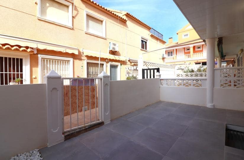 Apartamento de 3 habitaciones en La Mata en venta con piscina - 254.950 € (Ref: 9764890)
