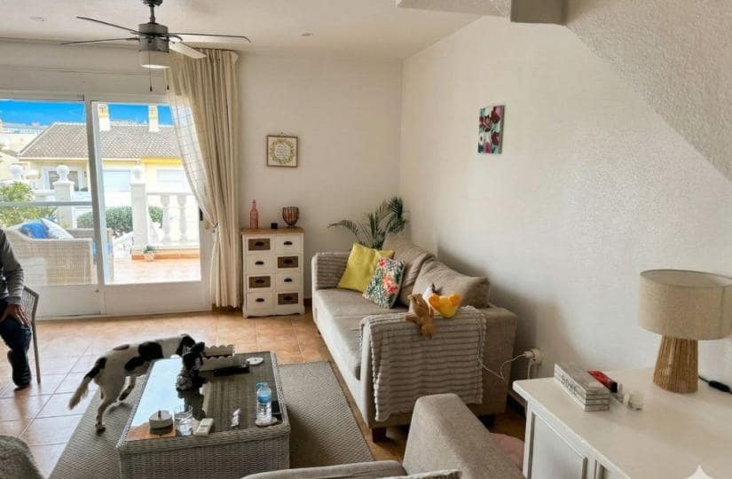 4 soveværelse Semi-Rækkehus til salg i Benijofar med swimmingpool - € 262.500 (Ref: 9764891)