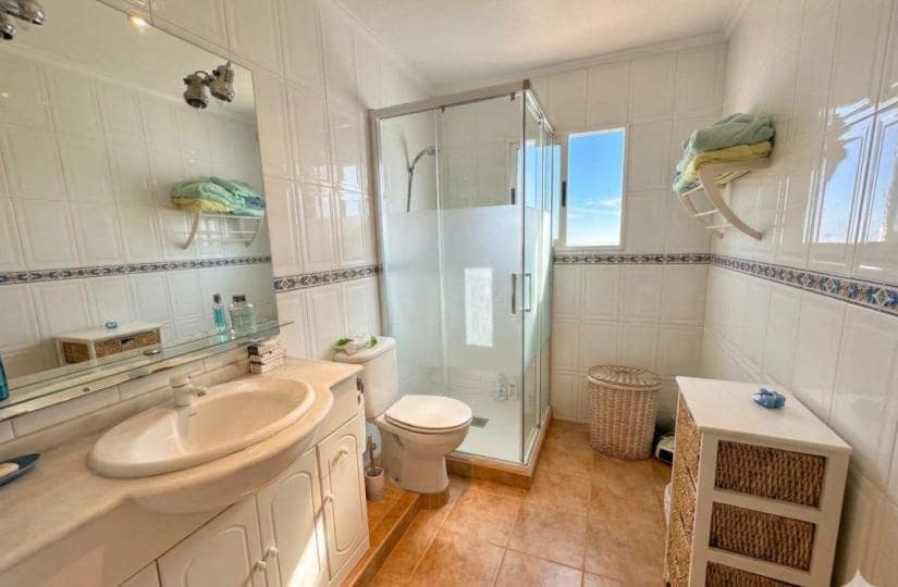 4 soveværelse Semi-Rækkehus til salg i Benijofar med swimmingpool - € 262.500 (Ref: 9764891)