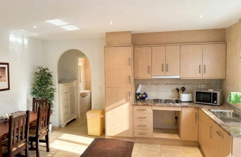 4 soveværelse Semi-Rækkehus til salg i Benijofar med swimmingpool - € 262.500 (Ref: 9764891)