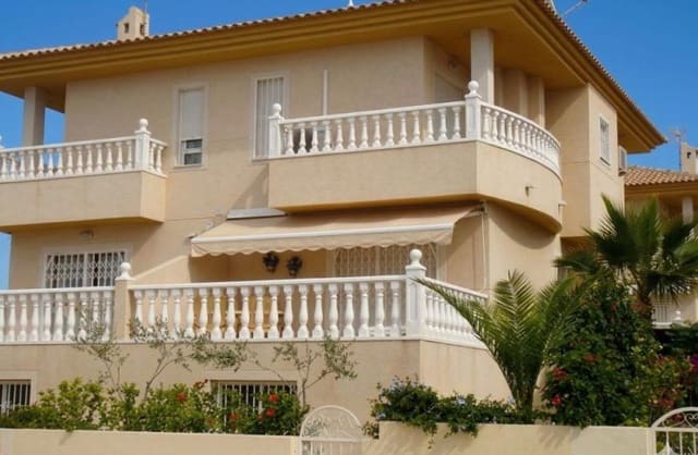 4 soveværelse Semi-Rækkehus til salg i Benimar, Benijófar med swimmingpool - € 262.500 (Ref: 9764891)