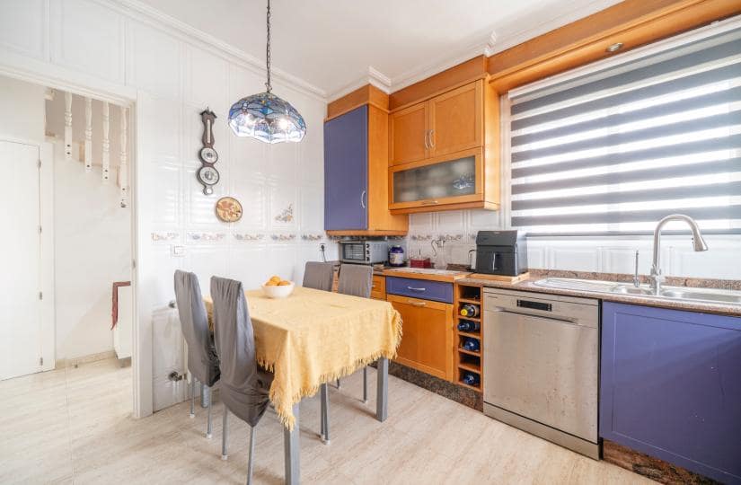 4 sypialnia Dom na sprzedaż w El Moncayo z basenem garażem - 395 000 € (Ref: 9772750)